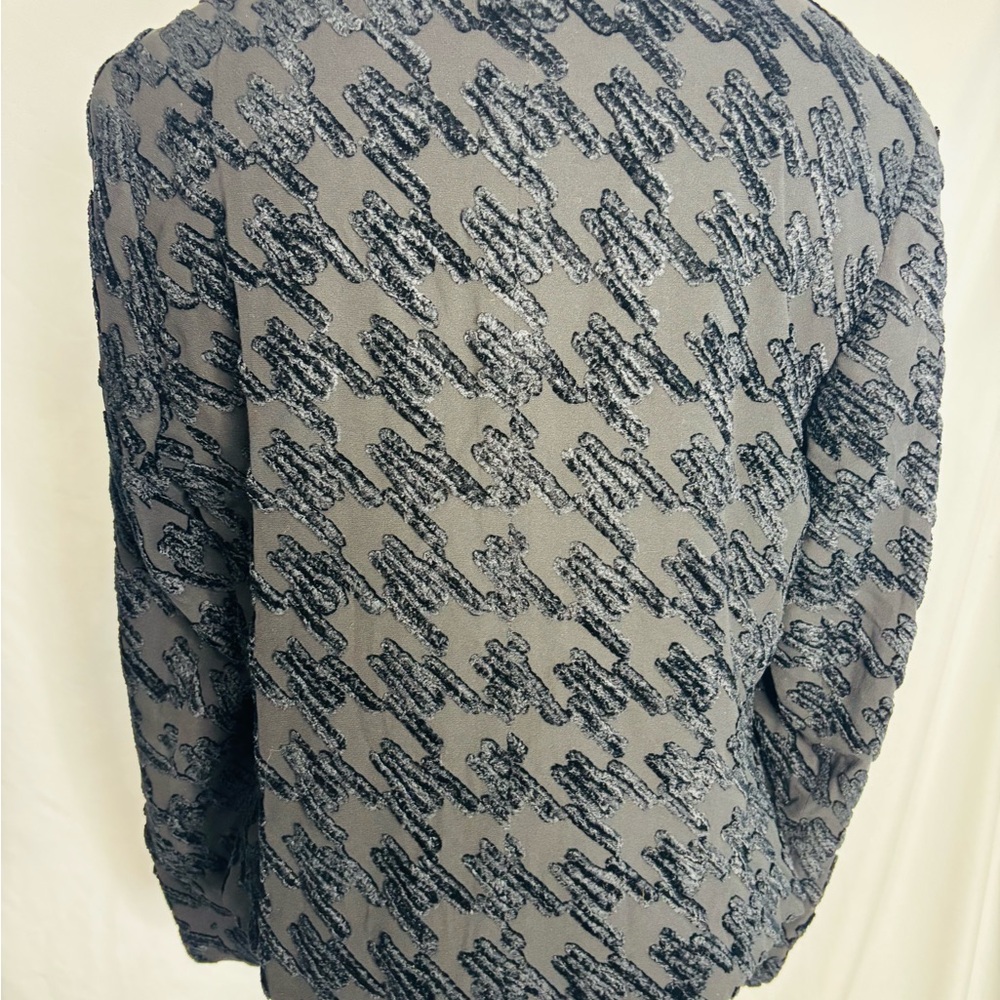 Akris Textured Black 100% silk jacket - Picture 6 of 11